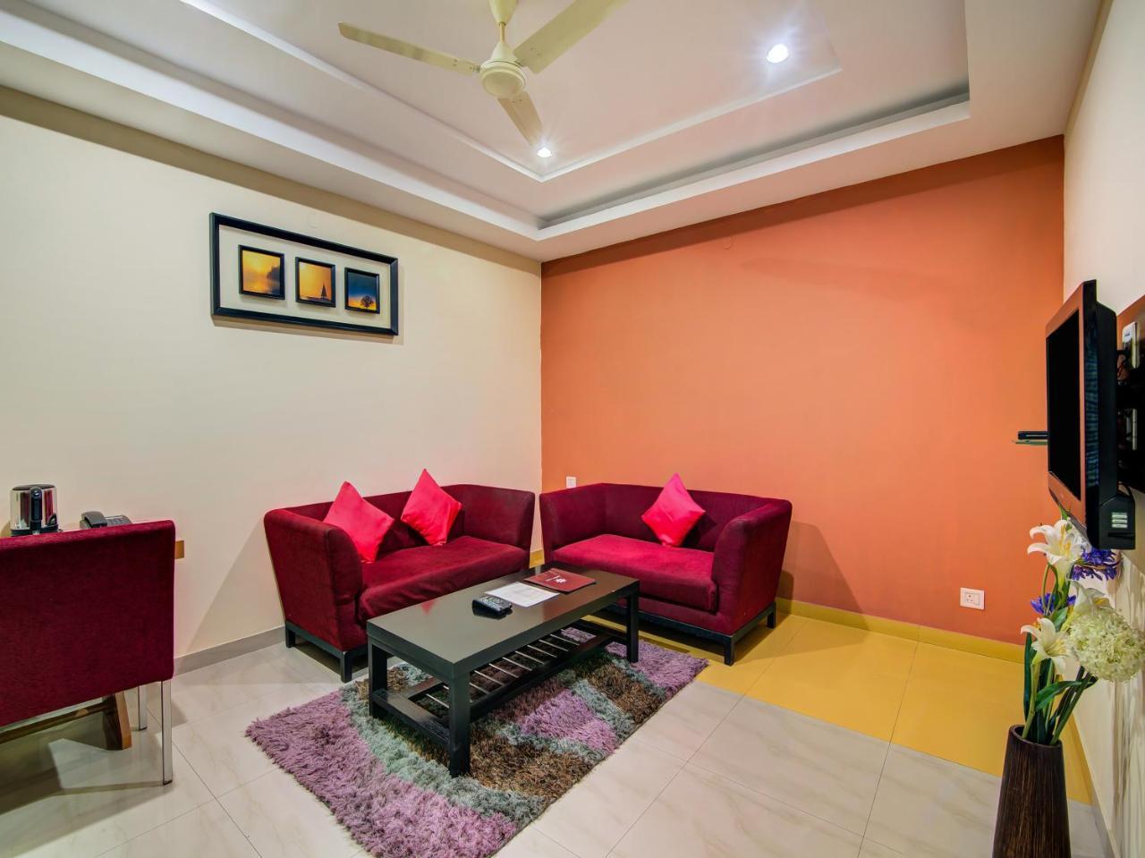 Gardeenia Comfortes Suites-Fully Vaccinated Staff Bangalore Exterior foto